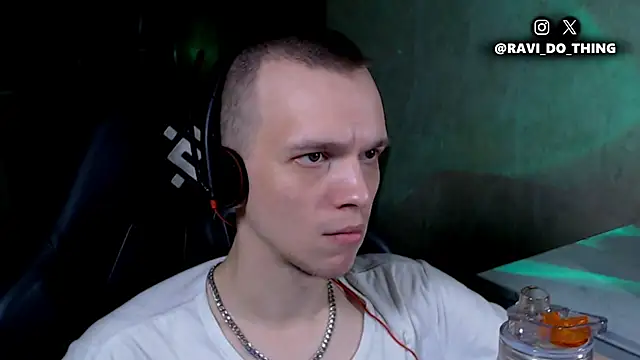 ravi_olle Chat XXX in diretta