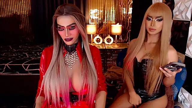 MonstrousCockDiva's Live XXX Chat