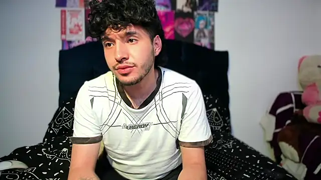 ZOREN33 – Naživo XXX chat
