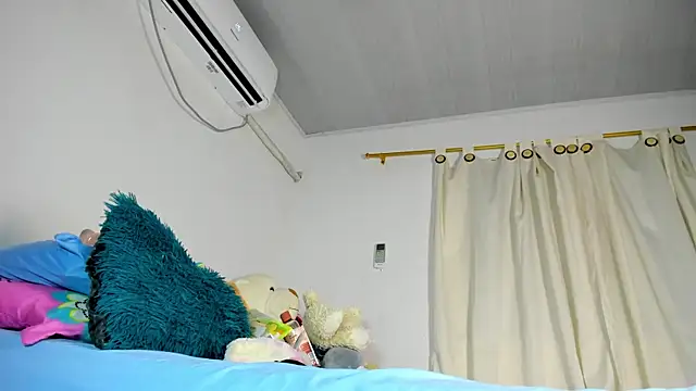 vennuss19's Live XXX Chat