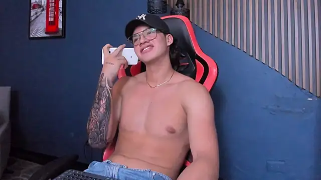 Chat +18 de Axxel_Muscle ao vivo