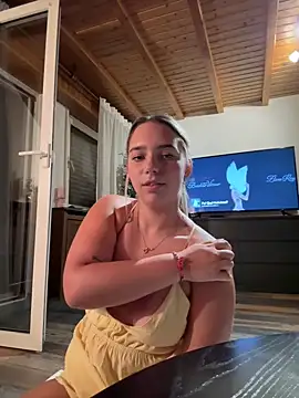 Naomi-Klein – Live XXX-chat