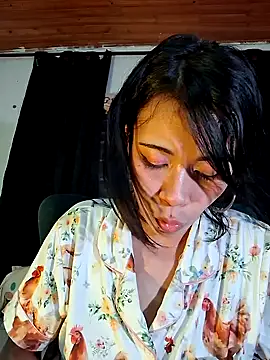 Czat XXX na żywo – Dolli_virginpussy