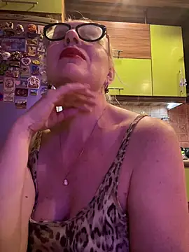 OliviaDancequeen's Live XXX Chat