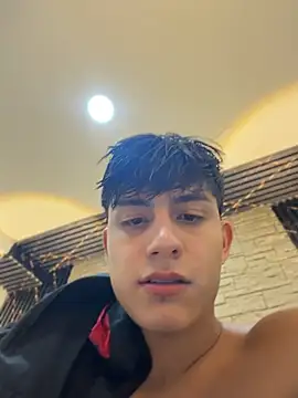Lander_Cruz's Live XXX Chat