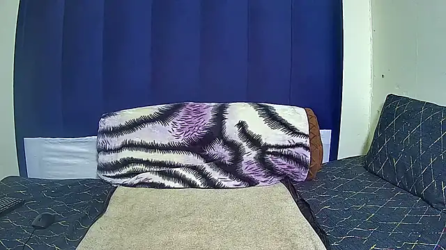 naughtymilf2026 现场XXX聊天