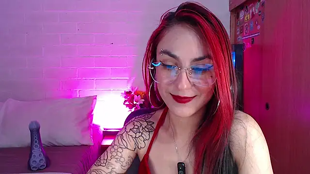 צ'אט XXX בשידור חי של Amy66