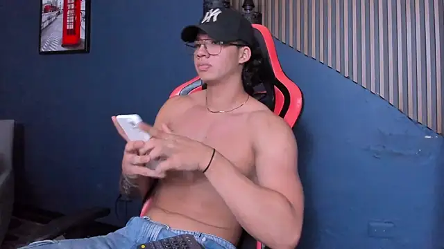 Chat XXX en directo de Axxel_Muscle