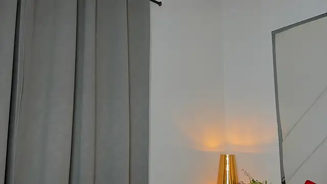 Chat +18 de Logan_WolfJS ao vivo