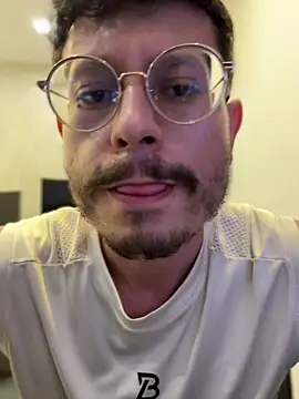 Živý XXX chat andrewlopezz