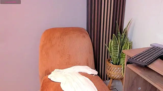 Honeymoon_sariel Show Webcam