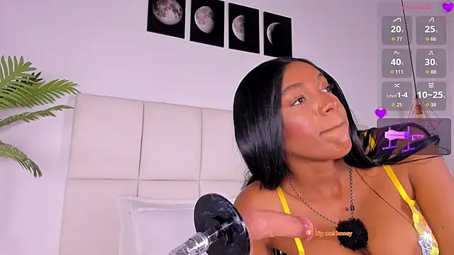 Megan_Brunette2 élő XXX-chatje
