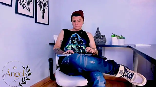 Chat XXX en directo de AngelBlue__