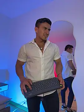 Živý XXX chat Chris_Clarck