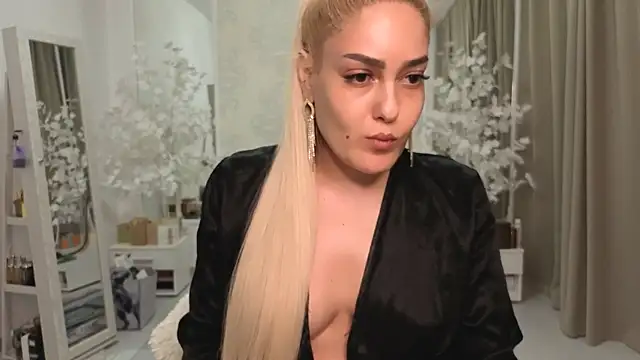 HotFireBabe_ – Naživo XXX chat