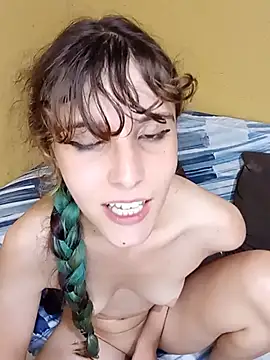 LittleAnniesz Chat XXX in diretta