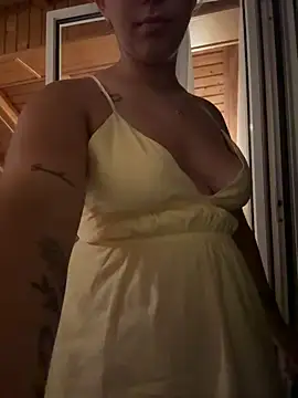 Naomi-Kleinn Live XXX chat