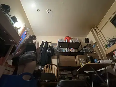 Snowbunnycake_131's Live XXX Chat