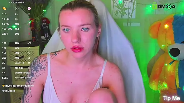 Онлайн чат XXX MeganNewCat