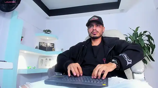 MatthewRoberts – Naživo XXX chat