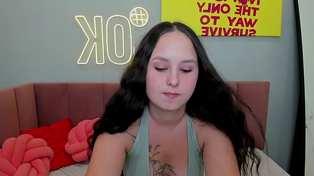 צ'אט XXX בשידור חי של BeatriceReeves