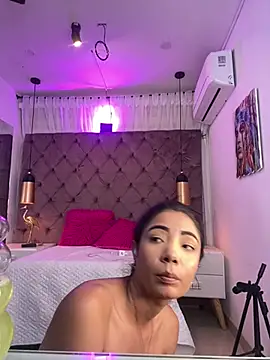 Auri__ Live XXX-Chat