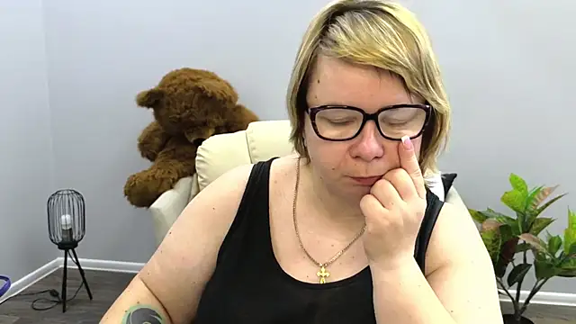 Онлайн чат XXX BonnnyBoobsy