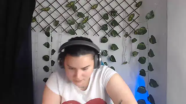 Nika_1_'s Live XXX Chat