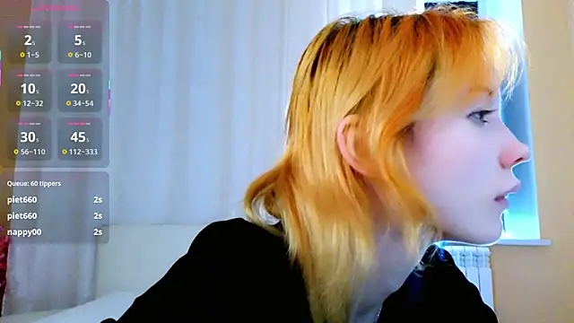Chatroom XXX en direct de Kiara_Age