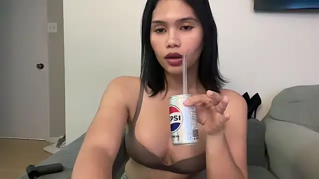 tokyosakura3 XXX чат на живо
