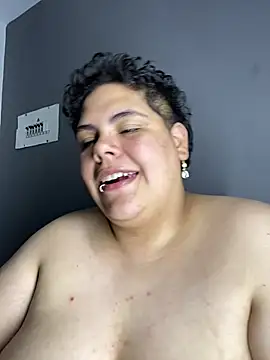Hailey_Curvy Chat XXX in diretta