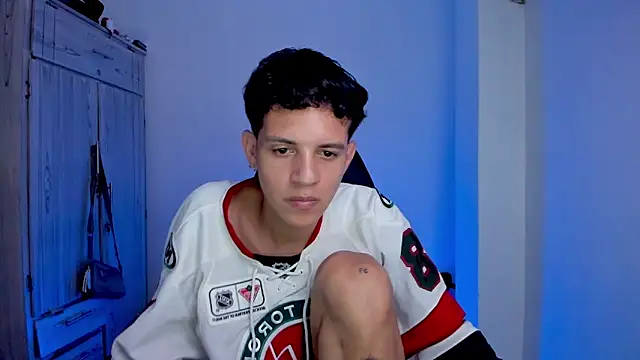 Živý XXX chat tylerrnova