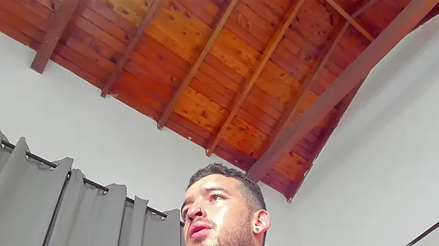 Онлайн чат XXX Logan_WolfJS