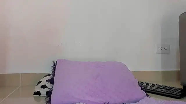 Nanny_11 Chat XXX live