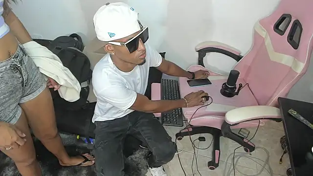 Chatroom XXX en direct de King_Queen13