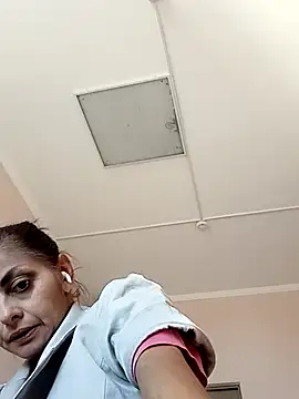 Chat +18 de ChantalXOrchid ao vivo