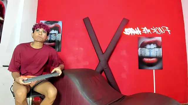 BOUL_GUYS Chat XXX in diretta