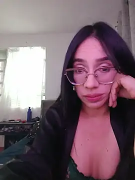 YaraDuartee Adlı Modelin Canlı XXX Sohbeti