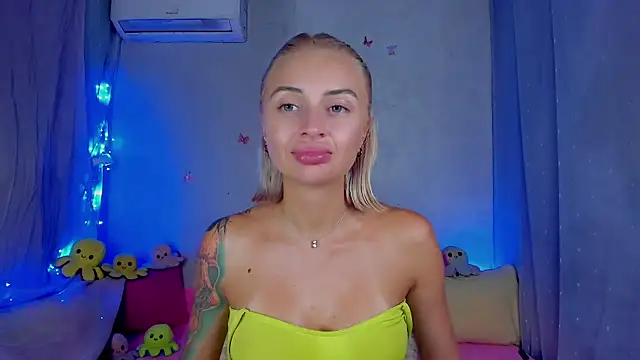 YourLizzyDolln Live XXX chat