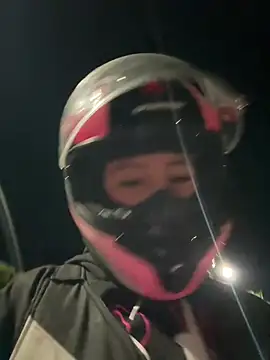 _kathaLopez_ 现场XXX聊天