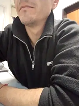 Alejandro83bsf 现场XXX聊天