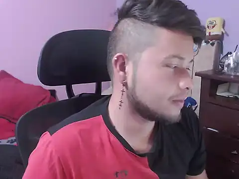 JOHANLEON1 Adlı Modelin Canlı XXX Sohbeti