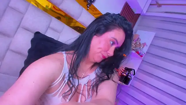 bigass_monic XXX чат на живо