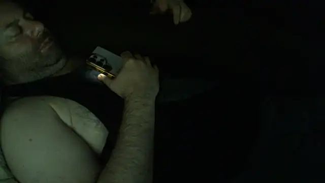 immikew1975's Live XXX Chat