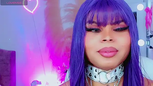 XXX chat uživo modela AdanKinng