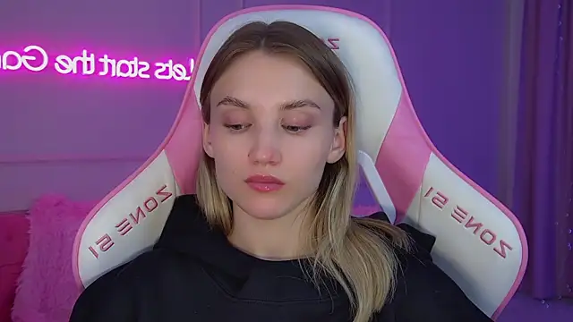 XXX chat uživo modela StacyEvances