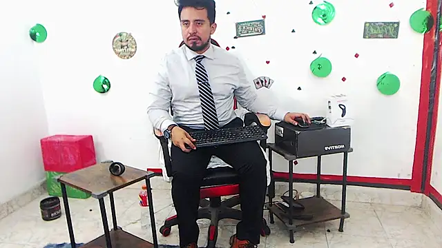 KalethBigDick – Naživo XXX chat