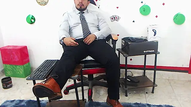 KalethBigDick Chat XXX in diretta