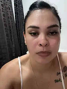 Chat XXX en directo de FOX_LATINA