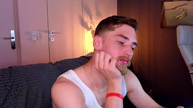 Dexter_Raze élő XXX-chatje